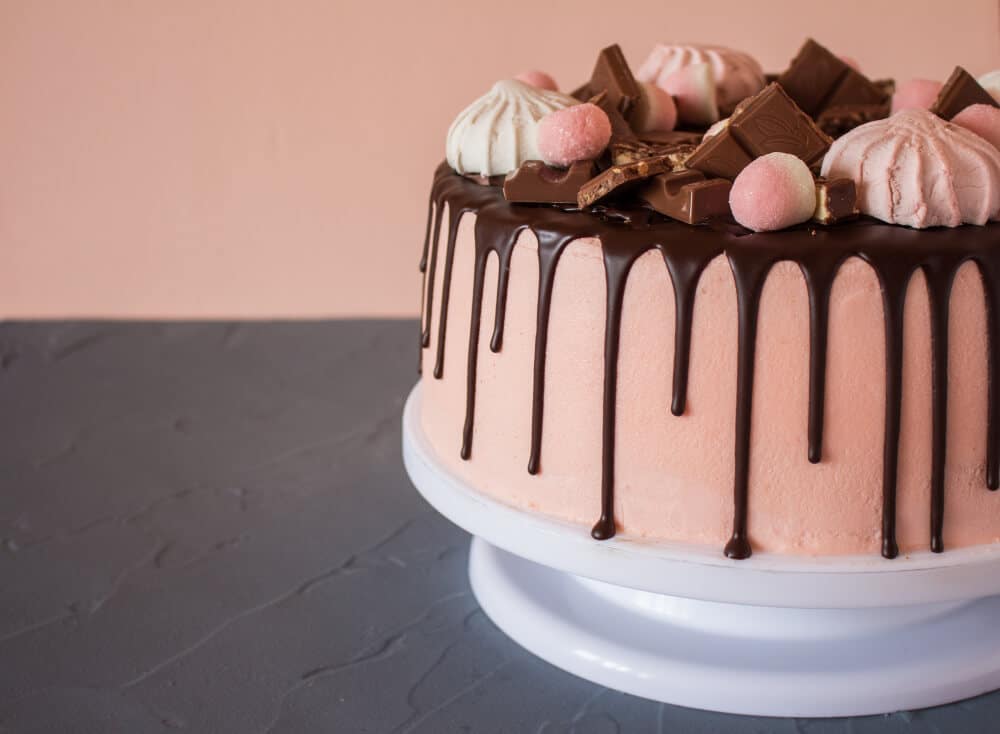 עוגה מעוצבת עם שוקולד